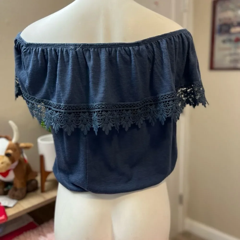 Off the shoulders Blouse - Picture 4 of 5